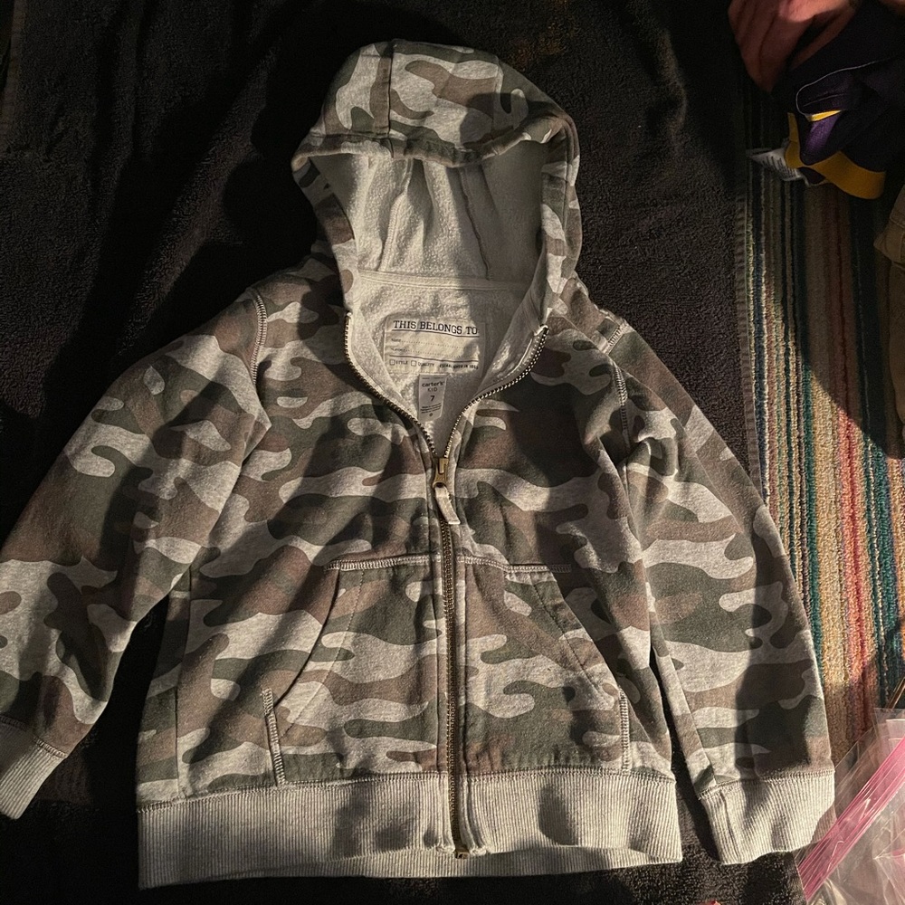 Camo zip up hoodie